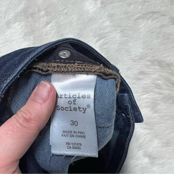 Articles of society dark wash Sarah skinny with raw hem - Picture 3 of 5